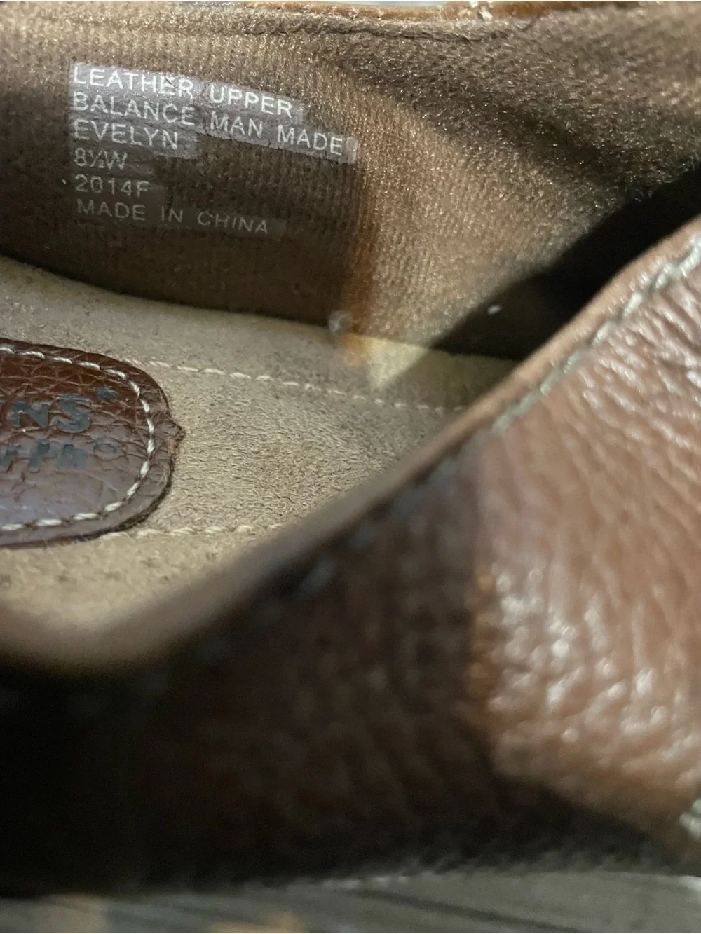 Women Earth origins Casual Brown Slip-On Leather Shoe Button Accent size 8/5
